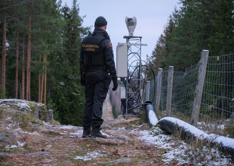 Finska počela podizati ogradu prema Rusiji