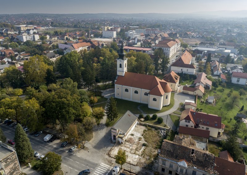 Netko je provalio u crkvu u Petrinji i ukrao milodar