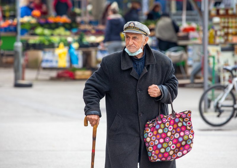 Novi 'obiteljski umirovljenici' u prosjeku dobili znatno veće mirovine, zahtjev ih predalo njih 94.000