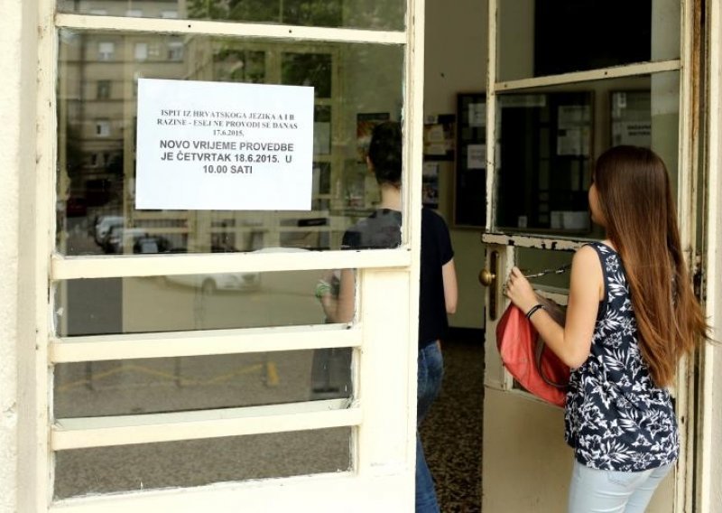 Dodatno će se provjeravati svaki pojedini esej na A razini!