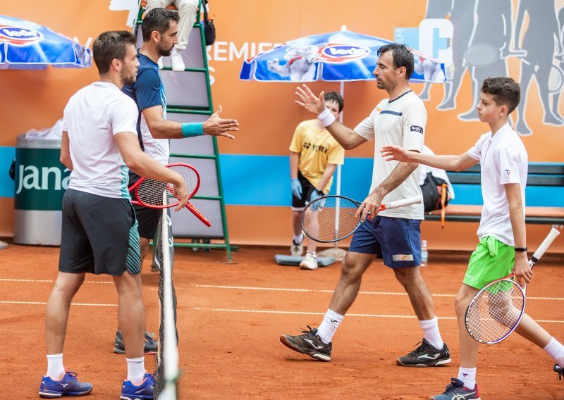 Još jedan Dodig koji nosi tenisku radost; Matej u prvom seniorskom finalu 'pomeo' suparnika