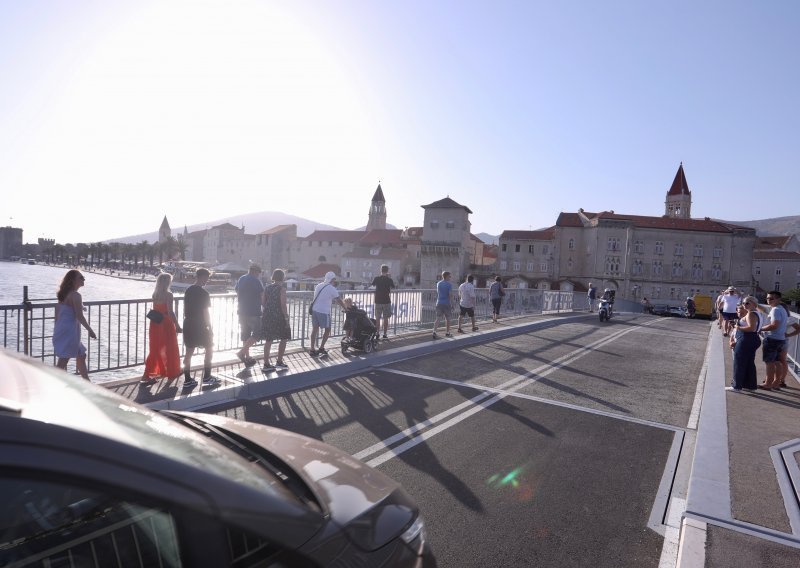 Trogirski most bit će zatvoren od 8,30 do 17 sati