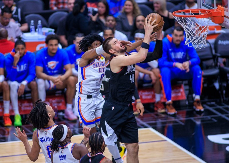 Clippersi i Zubac lako nadigrali Oklahoma City i Šarića koji igra neobjašljivo malo