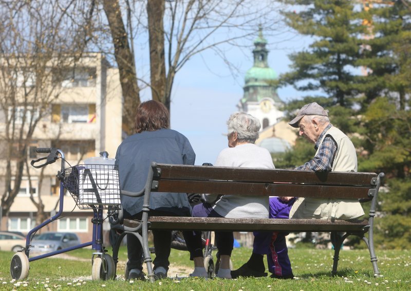 Čak 13 posto zahtjeva za obiteljskom mirovinom odbijeno. Evo zašto