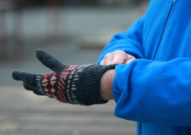 Stiže zahlađenje! Nakon sunčane subote pljuskovi s grmljavinom i olujna bura, bit će i snijega