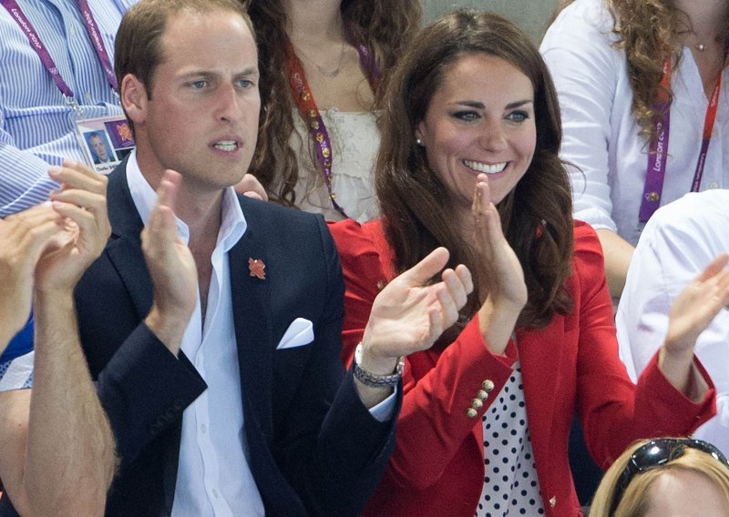 Zbog čega Kate Middleton ima punije obraze?