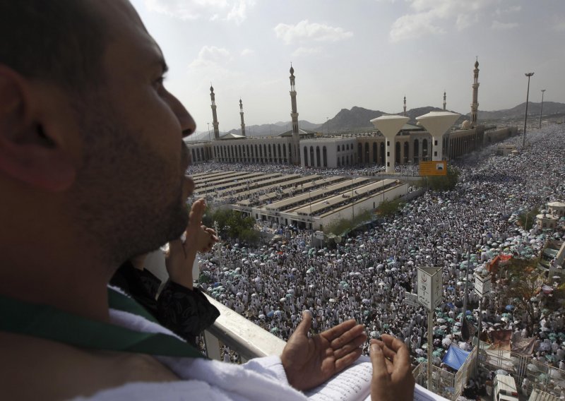 Koliko Saudijska Arabija zaradi od hadža?