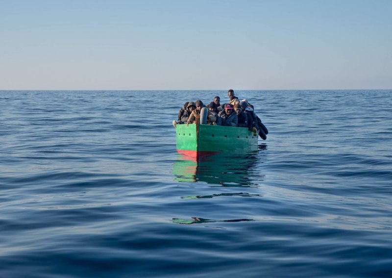 Kod Tunisa nestalo najmanje 27 ljudi