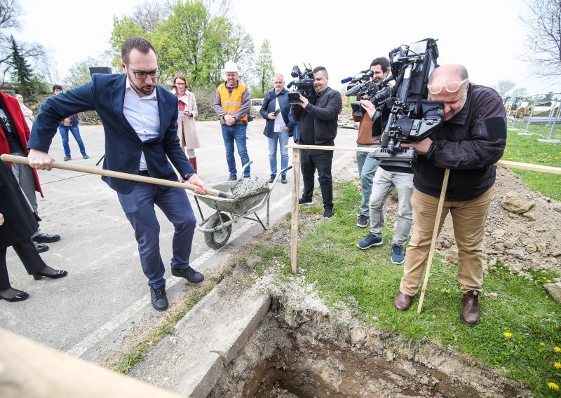 Tomašević najavio natječaj za Advent, ima vijesti i za bicikliste