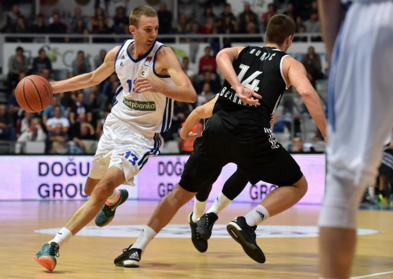 Zadar nije izdržao, Partizan slavio u punom Pioniru