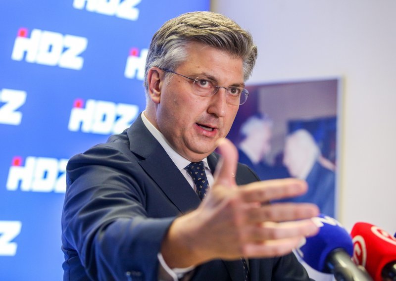 Plenković: Za razliku od ranijih Vlada, mi smo svima podigli plaće