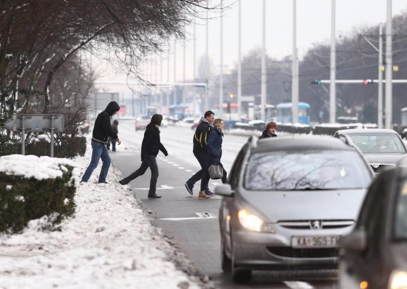 Vozači, oprez! U utorak prijeti poledica