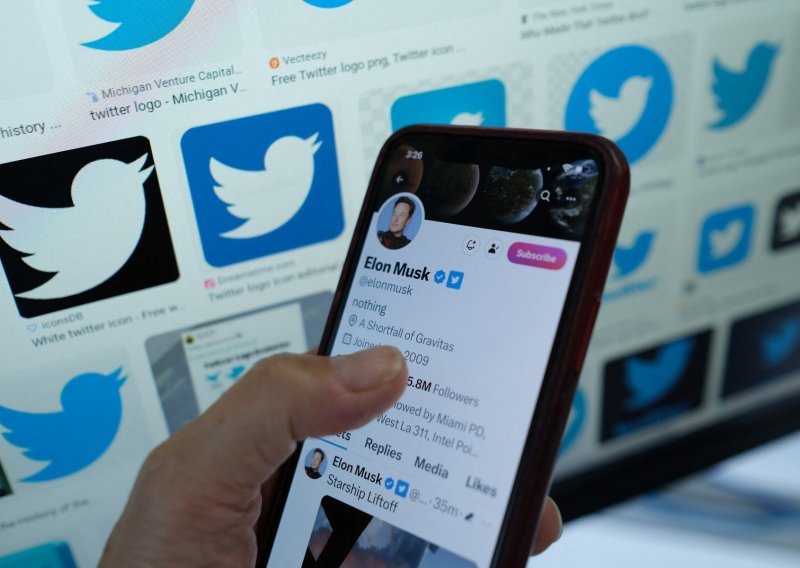 Twitter saga se nastavlja: Plave kvačice osvanule na računima preminulih