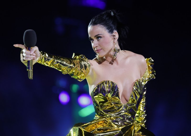 Dao joj je veliku čast: Što to zapravo veže Katy Perry i kralja Charlesa III?