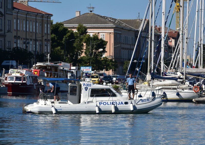 Iz marine na Pagu ukradena jedrilica, materijalna šteta nekoliko desetaka tisuća eura