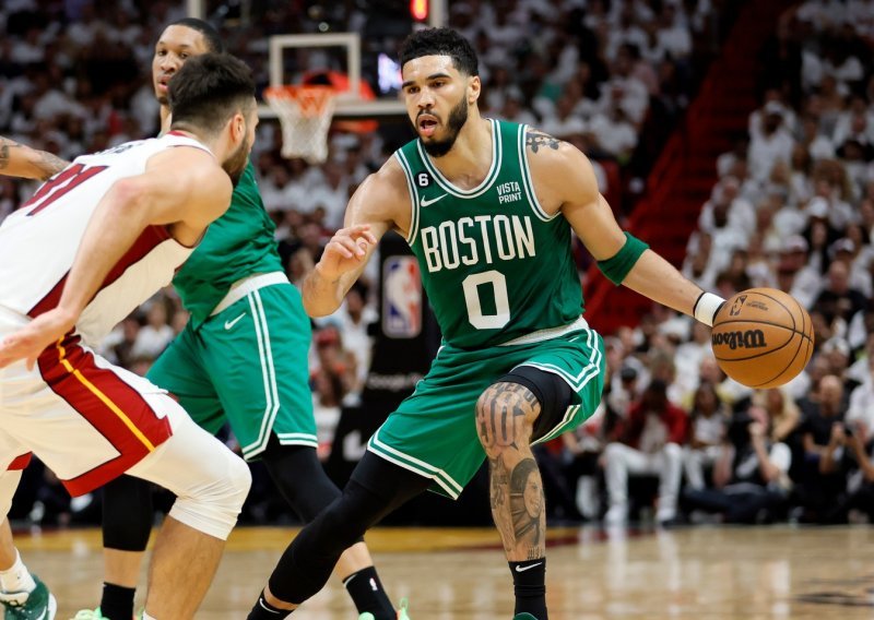 Kakav igrač! Jayson Tatum upisao se u povijest Bostona u gostujućoj pobjedi kod Miamija