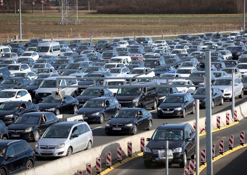 Raste promet na autocestama; planirani radovi na proširenjima i odmorištima