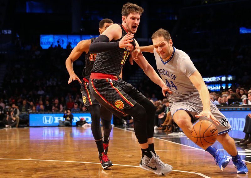 Bogdanović ubacio četiri koša, Hezonja igra sve manje