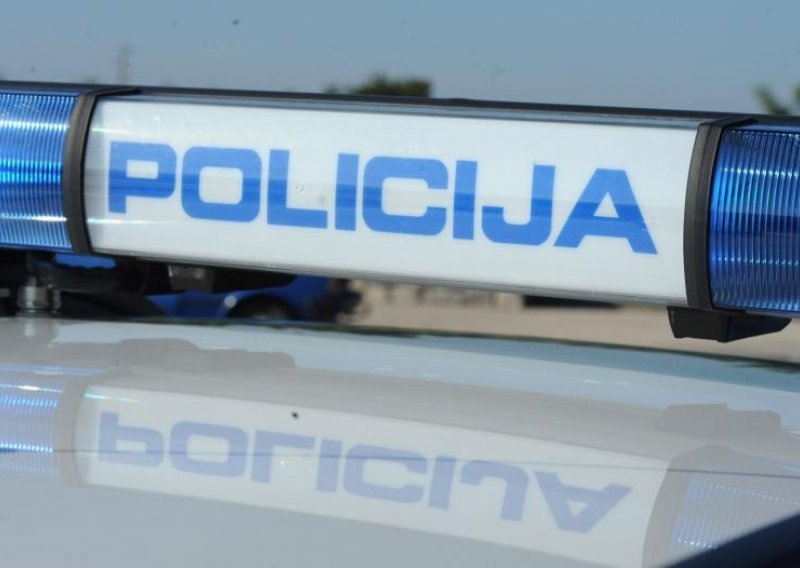 Policija prijavila pet osoba zbog dječje pornografije