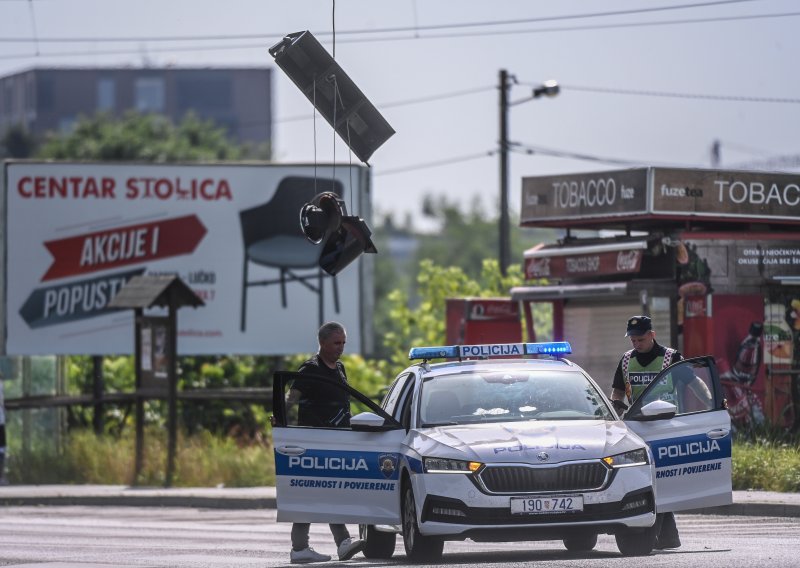 Nepoznat vozač otkinuo semafor kod remetinečkog zatvora