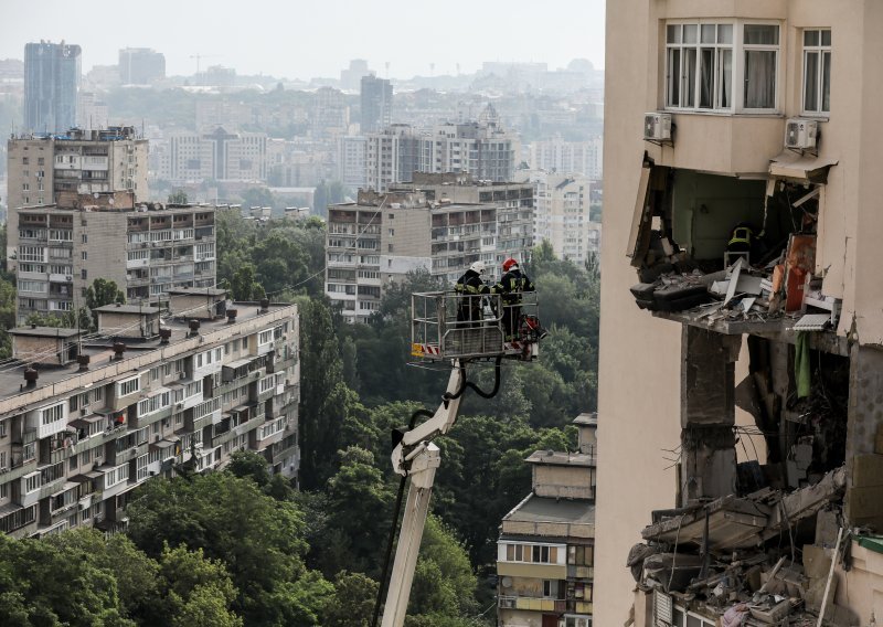 Kijev na meti najsnažnijeg zračnog napada od proljeća, dvije osobe poginule