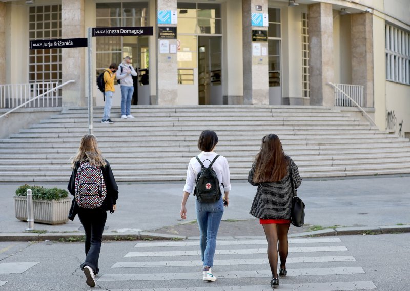 Pravo na upis u srednje škole ostvarilo gotovo 40.000 učenika