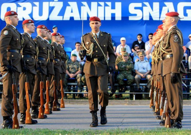 HV više ni robu ne pere sam i kreće u unajmljivanje odora