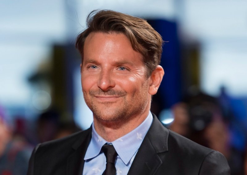 Bradley Cooper otkrio kako je smrt oca utjecala na njegov odnos s kćeri Leom