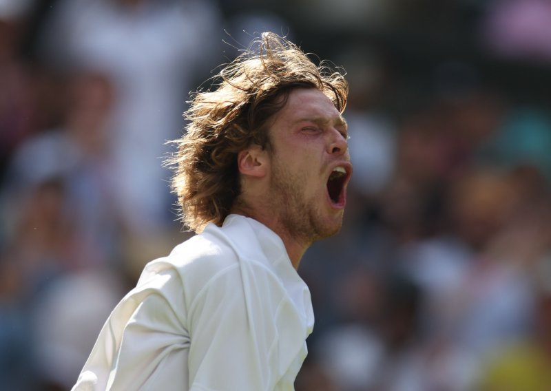 Nije mogao izabrati bolji trenutak za najspektakularniji poen na Wimbledonu