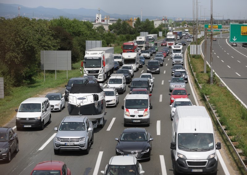 Kolona kod Lučkog sedam kilometara, vozilo u kvaru između tunela Ledenik i Bristovac