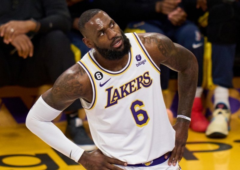 LeBron James sve rekao o odlasku u igračku mirovinu te što koju je odluku donio