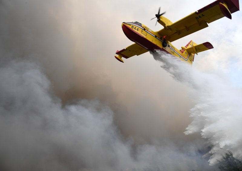 'Korištenje dronova u zoni protupožarnih zrakoplova ugrožava sigurnost'