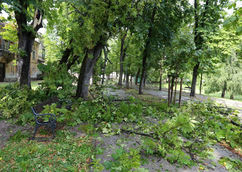 U tri županije u nevremenu oštećeni objekti, nekoliko mjesta ostalo bez struje