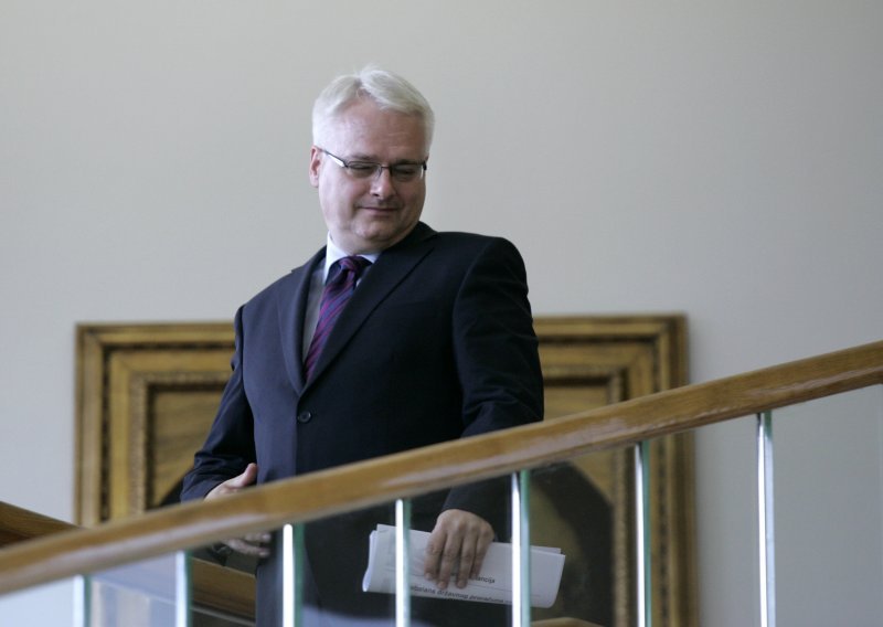 Josipović ide na operaciju meniska