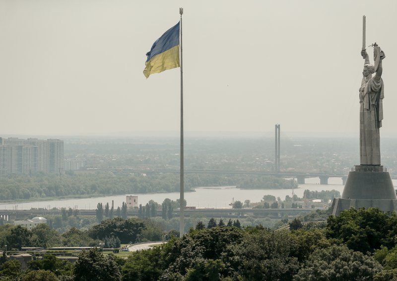 Gotovo pola milijuna poginulih i ranjenih u ratu u Ukrajini