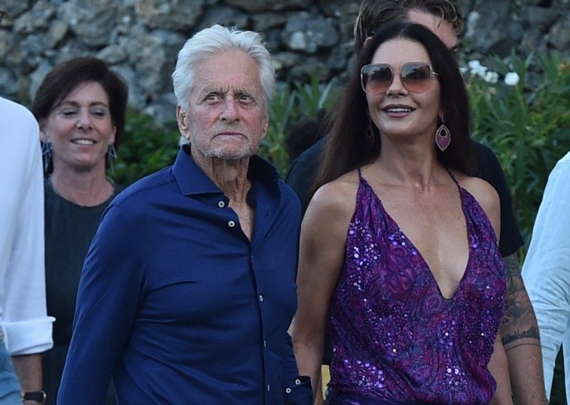 Catherine Zeta-Jones i Michael Douglas oduševili slučajne prolaznike