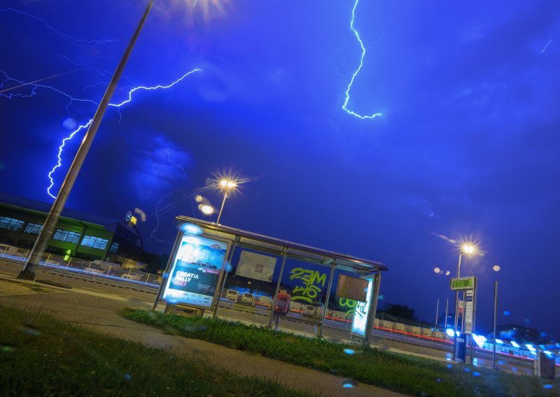 Vrijeme se ne smiruje, stiže nam južina, a onda nove nevere i osjetan pad temperature