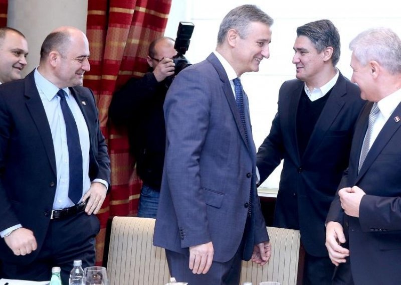 Karamarko: Vlada provodi puzajući državni udar