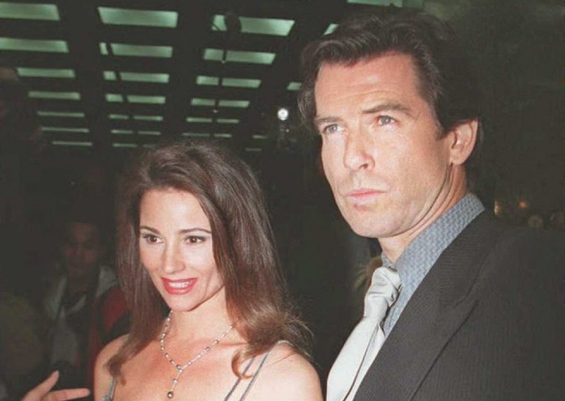 Pierce Brosnan i supruga proslavili 22. godišnjicu braka uz fotografije iz mlađih dana