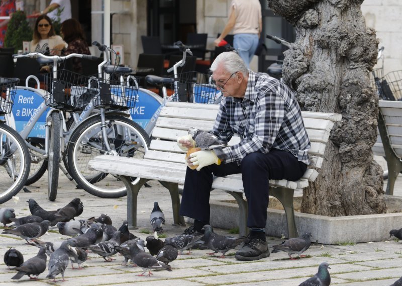 Kreće isplata 'nacionalne mirovine' za srpanj, provjerite račune