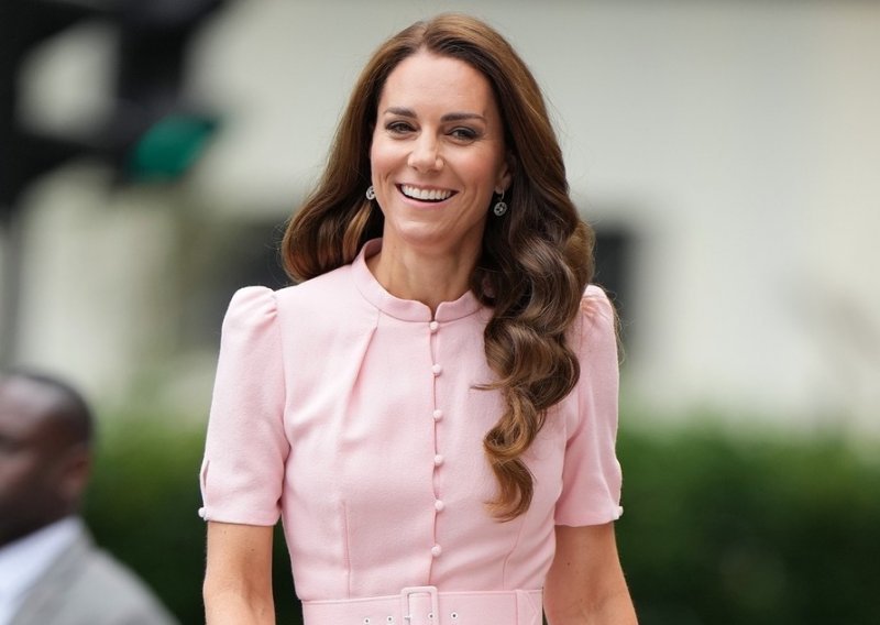 Kate Middleton oduševila gestom: Čitav intervju odradila je bosonoga