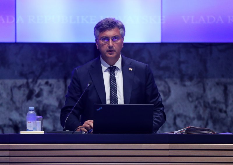 Plenković: 'Sajmeni dani su predviđeni i nisu rupa u zakonu'