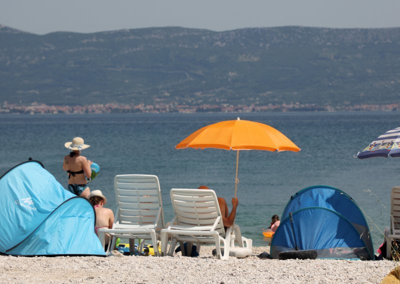 More na plaži u Stonu zagađeno fekalijama