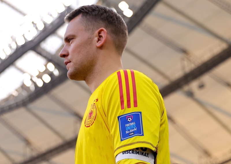 Manuel Neuer nakon devet mjeseci opet trenira, ali puno toga Bayern još skriva