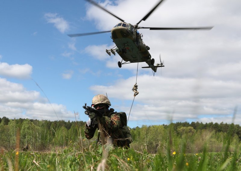 U Rusiji se srušio helikopter, poginule četiri osobe