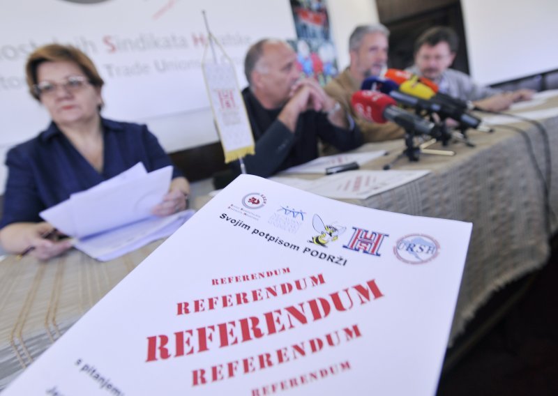 Unions propose meeting with PM to discuss labour referendum