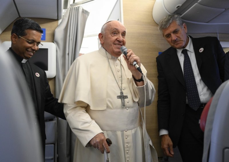 Papa objasnio poruku o 'velikoj Rusiji' kojom je razljutio Ukrajince