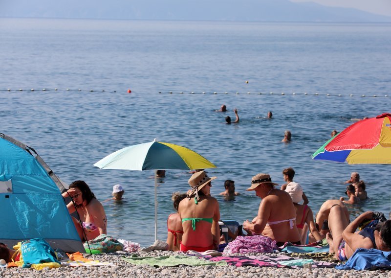 Čeka nas sunčan i vruć dan, ali i vikend. Temperature idu do 33 °C