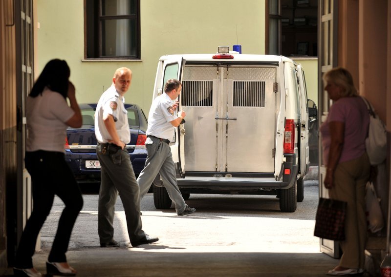 Predao se poduzetnik koji je u aferi Suhi led osuđen zajedno sa Šostarom