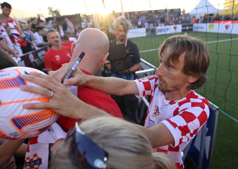 Luka Modrić i društvo zbog ovog podatka pod velikim su pritiskom; evo detalja